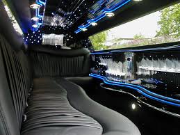 Chrysler 300 Limo Service Austin Texas Rental passeger person 8 10 12 black white wedding funeral prom